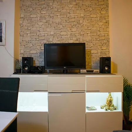 Luxury Studio With Private Patio Lodge