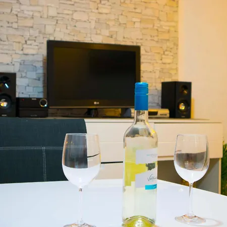 Luxury Studio With Private Patio * Vis