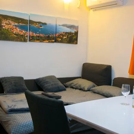 Luxury Studio With Private Patio Vis